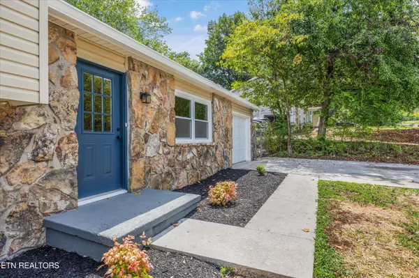 Knoxville, TN 37921,5812 Rockwood Lane