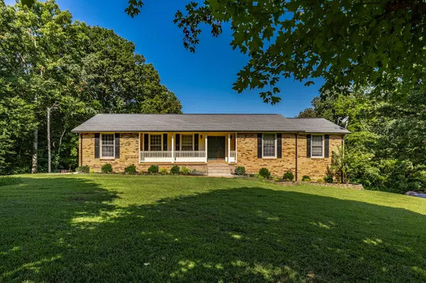 1045 Gasser Rd, Ashland City, TN 37015