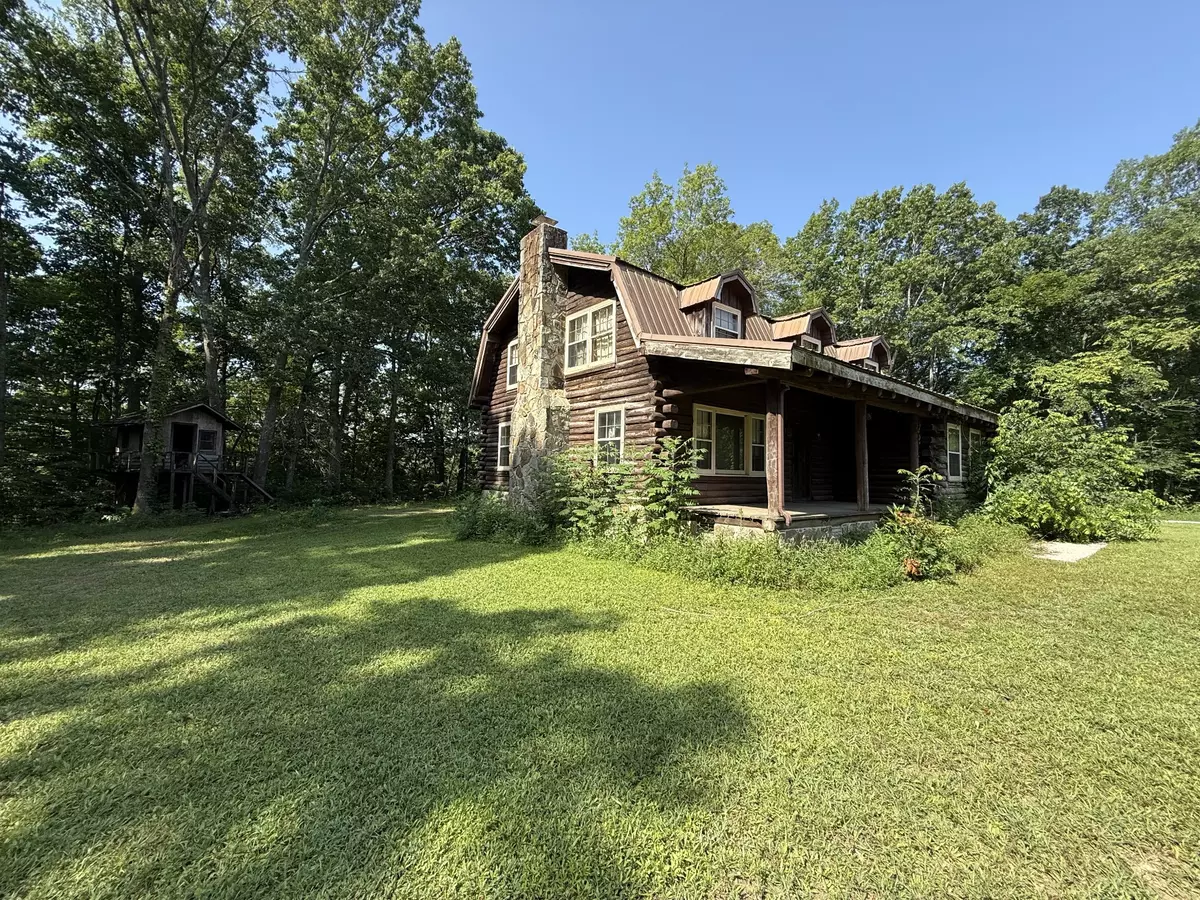Manchester, TN 37355,313 Loveless Ln