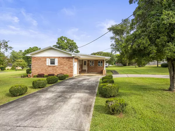 Winchester, TN 37398,1111 Holders Cove Rd