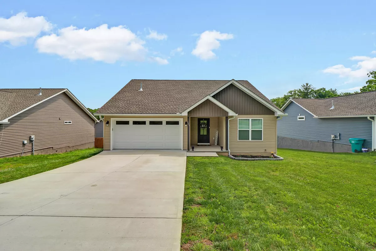 Crossville, TN 38555,301 Dayton Avenue