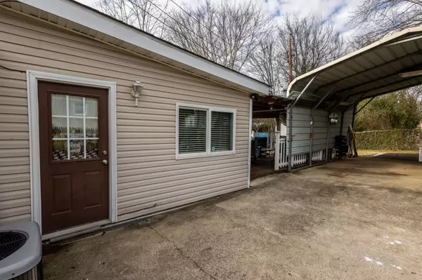 Clarksville, TN 37042,307 Burch Rd