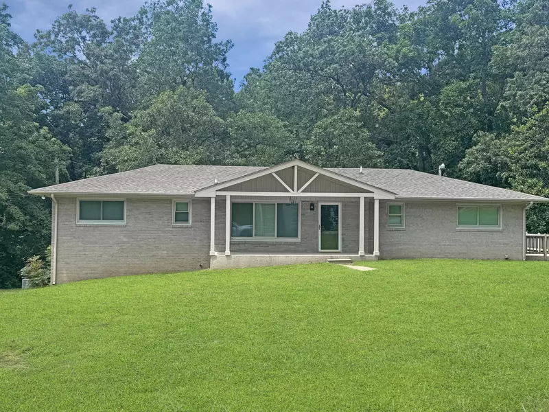312 Valley View Rd, Dover, TN 37058
