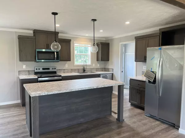 Lafayette, TN 37083,754 Sparrow Rd