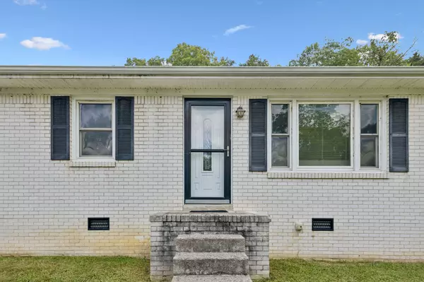 Readyville, TN 37149,954 Locke Creek Rd