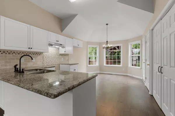 La Vergne, TN 37086,2107 Debbie Ln