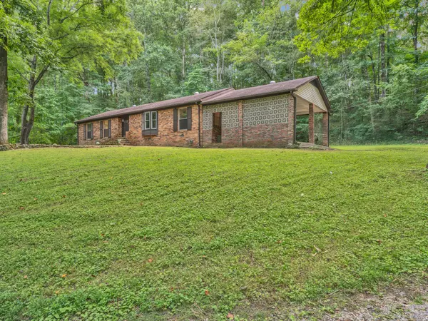 Waverly, TN 37185,90 Oak Hollow Dr
