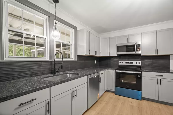 Goodlettsville, TN 37072,512 Utley Dr