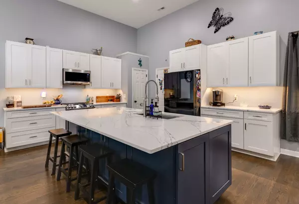 1744 Shane Dr, Spring Hill, TN 37174
