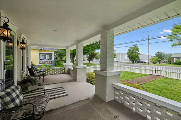 Hohenwald, TN 38462,103 S Park St