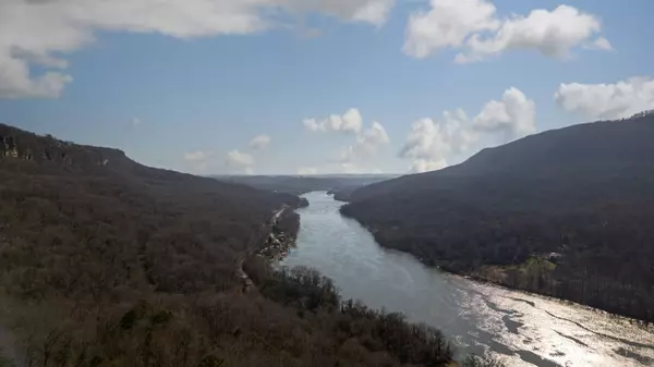 2425 Suck Creek Rd, Chattanooga, TN 37405