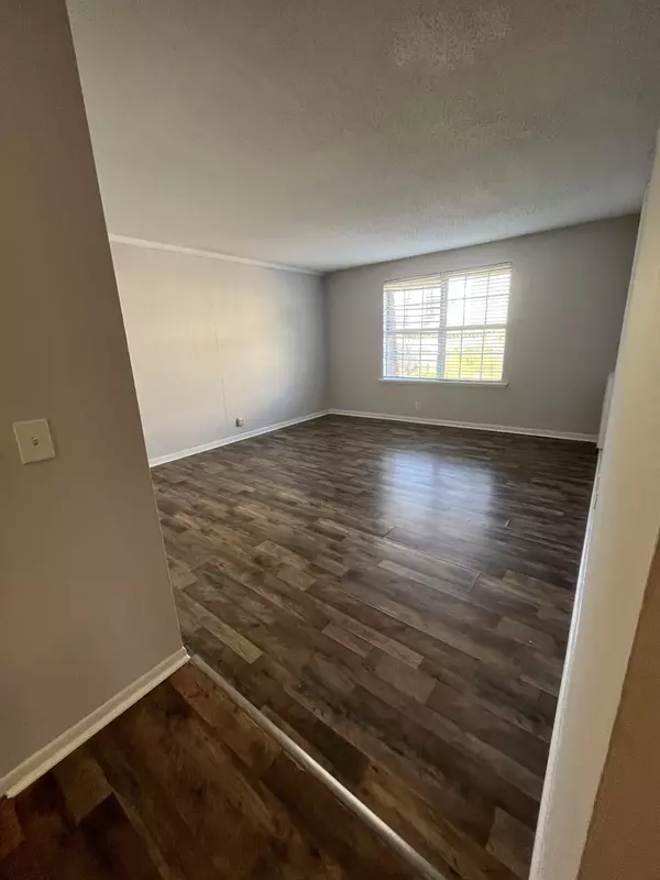 Nashville, TN 37211,441 Harding Pl #E10