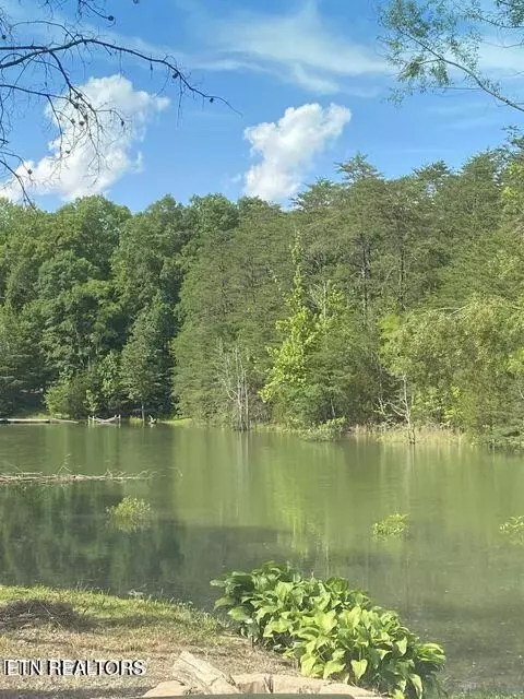 936 Pleasure Rd, Sevierville, TN 37876