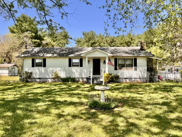 1112 Cumberland St, Decherd, TN 37324