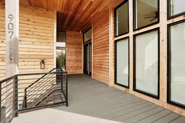 Nashville, TN 37206,907 S 12th St