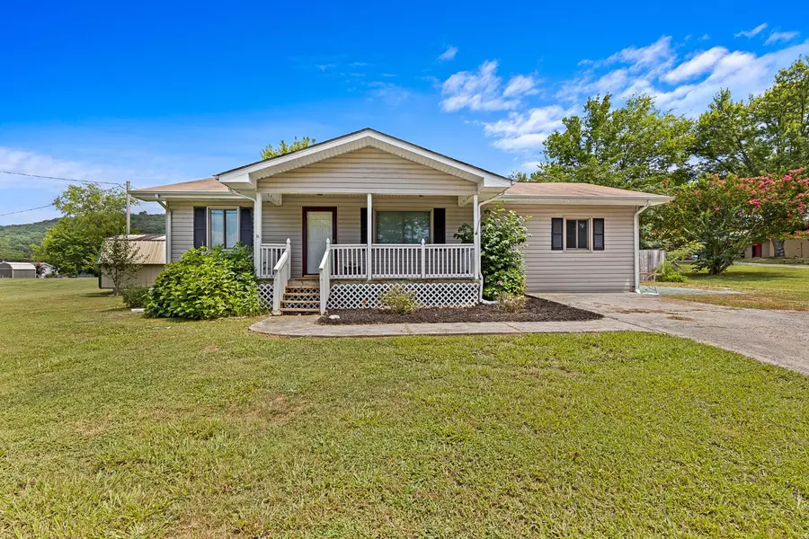 982 Main Street, Decatur, TN 37322
