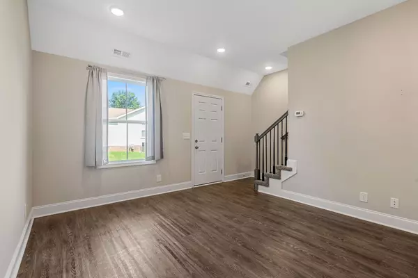 Clarksville, TN 37042,224 Drayton Dr #E