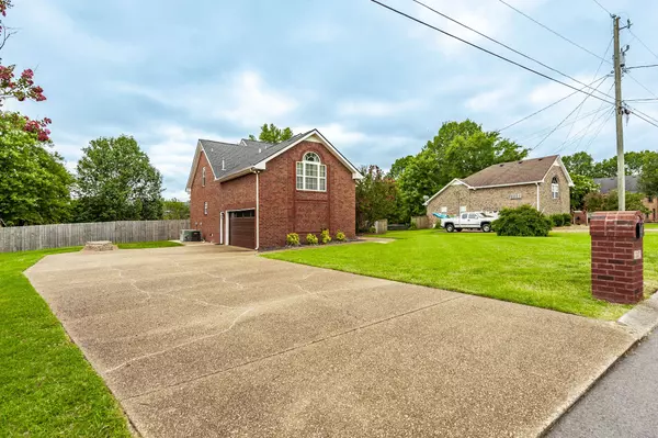 Hendersonville, TN 37075,117 Waterford Way