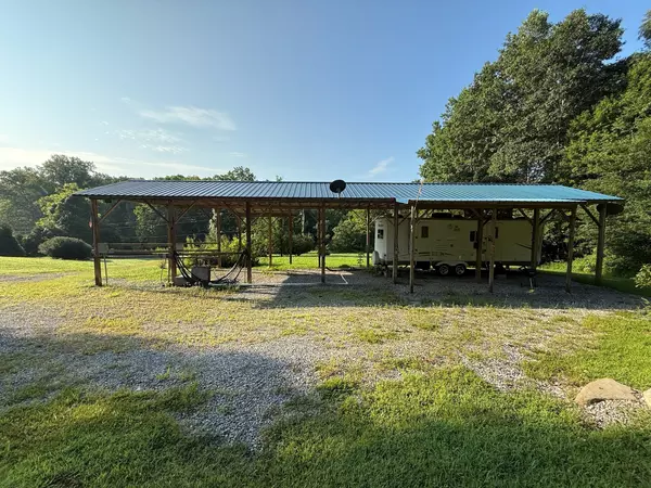 169 N Chisholm Creek Rd, Lawrenceburg, TN 38464