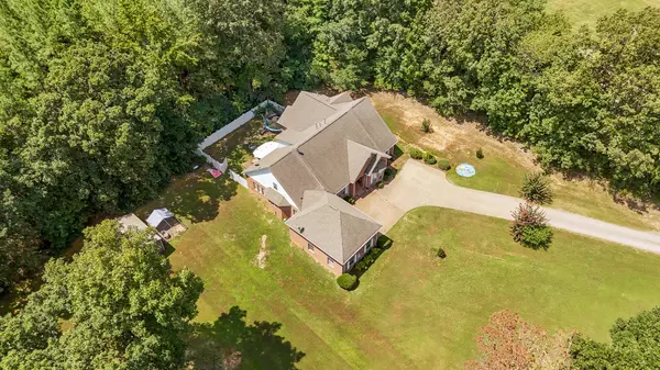 Bolivar, TN 38008,915 Clifftview Rd