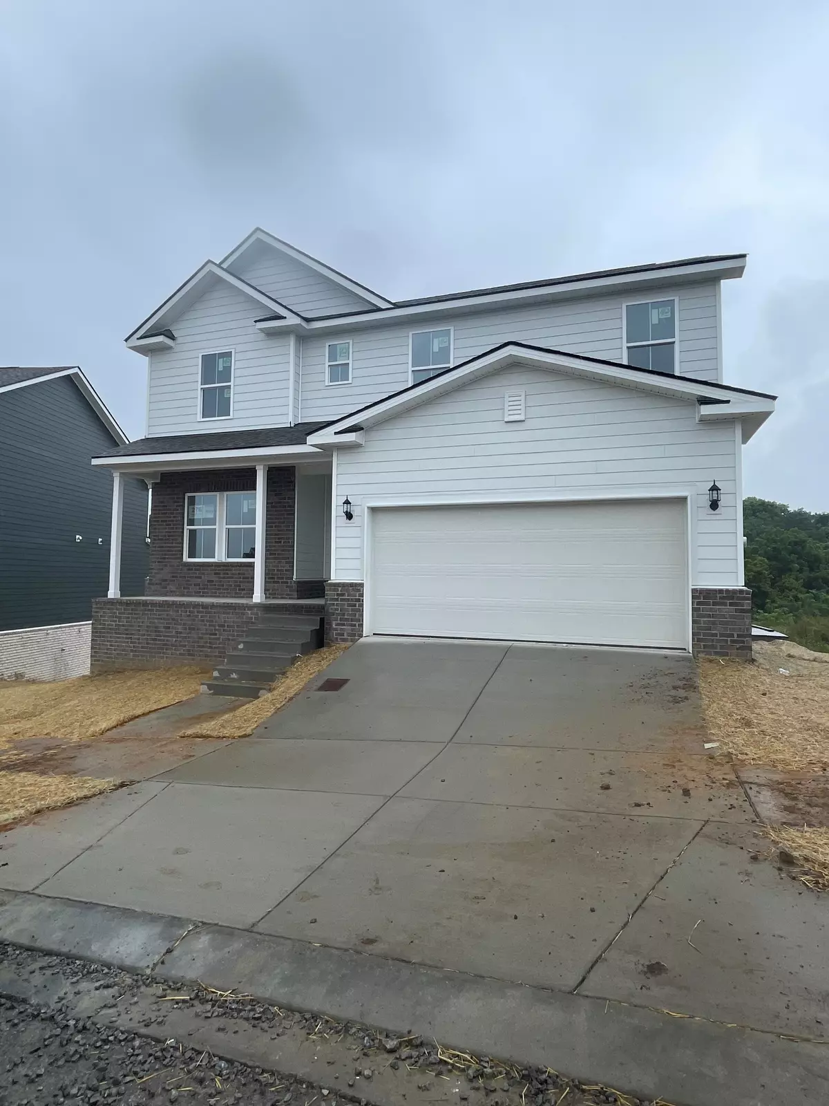 La Vergne, TN 37086,215 Land Breeze Dr