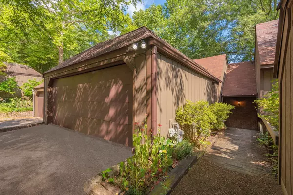 109 Bear Track, Nashville, TN 37221