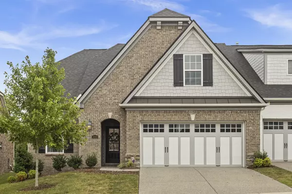 887 Cherry Grove Dr, Hendersonville, TN 37075
