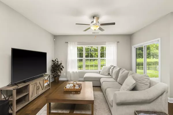 Hendersonville, TN 37075,887 Cherry Grove Dr