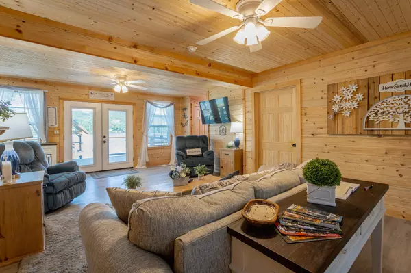 Tunnel Hill, GA 30755,13701372 Peggy Lane