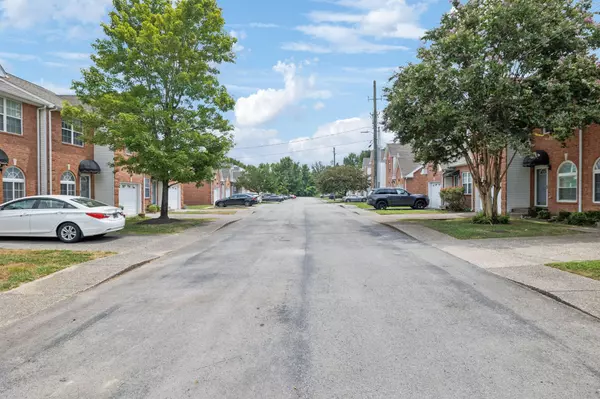 Nashville, TN 37210,2120 Lebanon Pike #71