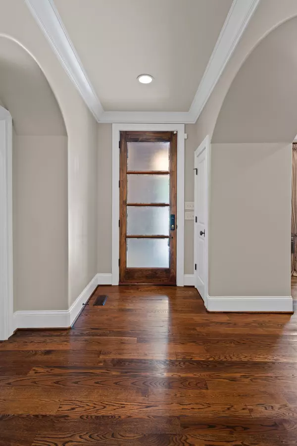 Nashville, TN 37205,504 Lynnwood Blvd