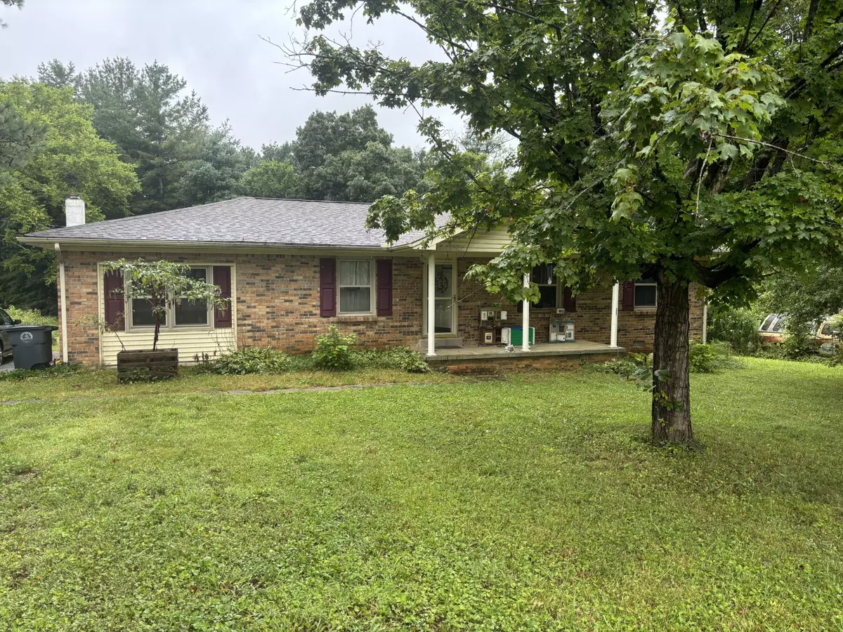 Lafayette, TN 37083,617 Chitwood Dr