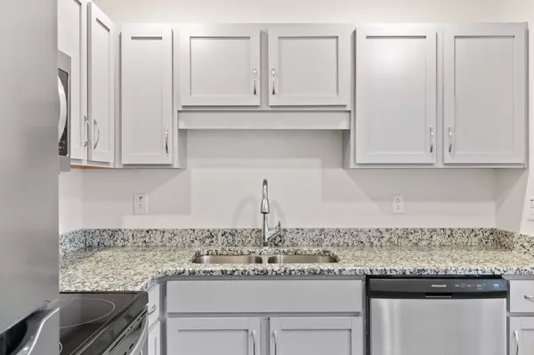 Clarksville, TN 37042,3277 Tower Dr #F