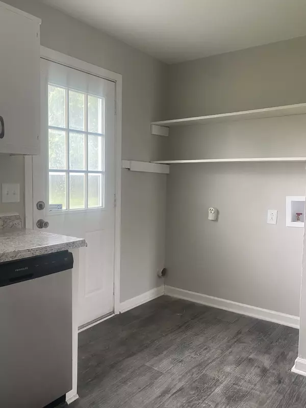 Gallatin, TN 37066,910 Laura st