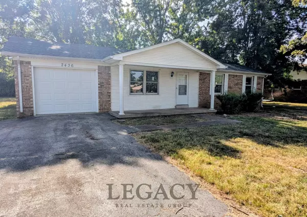 2436 Thoroughbred Dr, Bowling Green, KY 42104