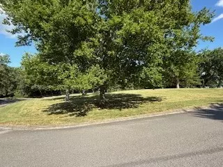 Columbia, TN 38401,1605 Oak Mountain Dr