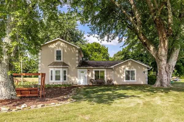 2544 S Mount Pleasant Rd, Greenbrier, TN 37073