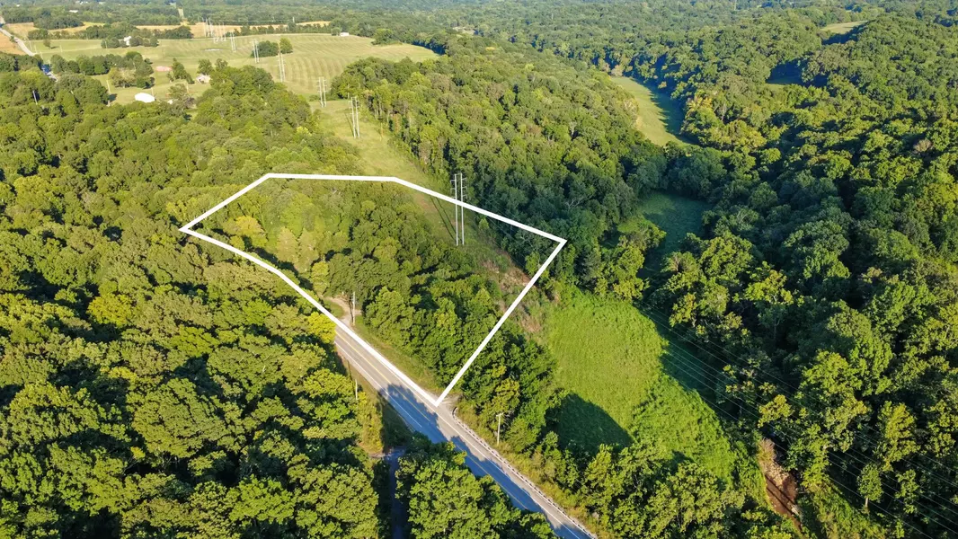 1986 Highway 76, Adams, TN 37010