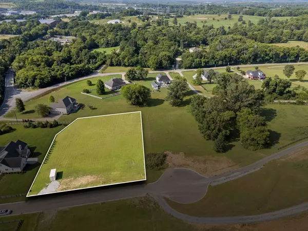 1 Heirloom Ln, Columbia, TN 38401