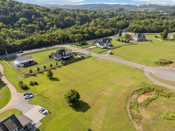 Columbia, TN 38401,2 Heirloom Ln