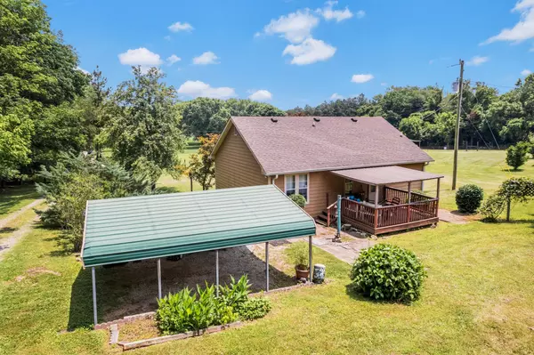 Adams, TN 37010,7898 Highway 41 #N