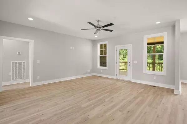 Greenbrier, TN 37073,4062 Summit Dr