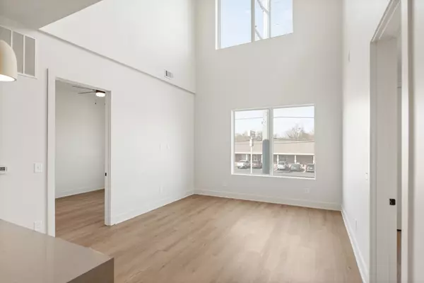 Nashville, TN 37216,1090 Haysboro Ave #211