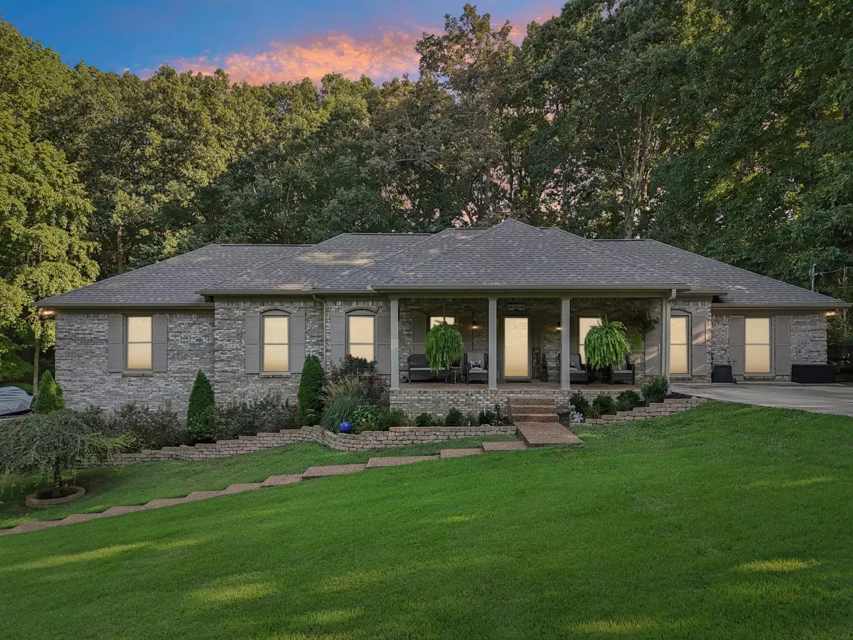 Dickson, TN 37055,106 Dogwood Ct
