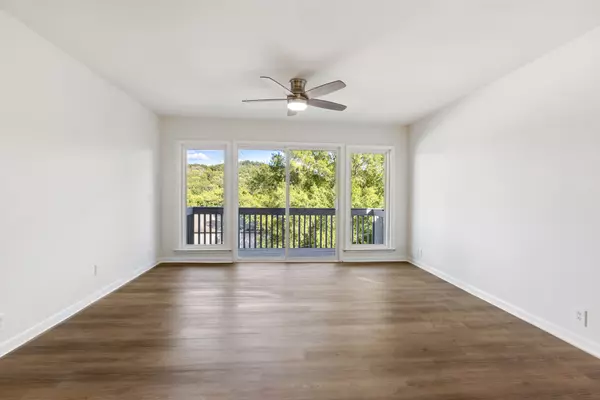 Nashville, TN 37205,21 Vaughns Gap Rd #105