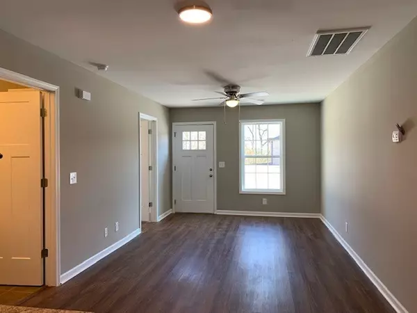 Shelbyville, TN 37160,807 Belmont Ave #E