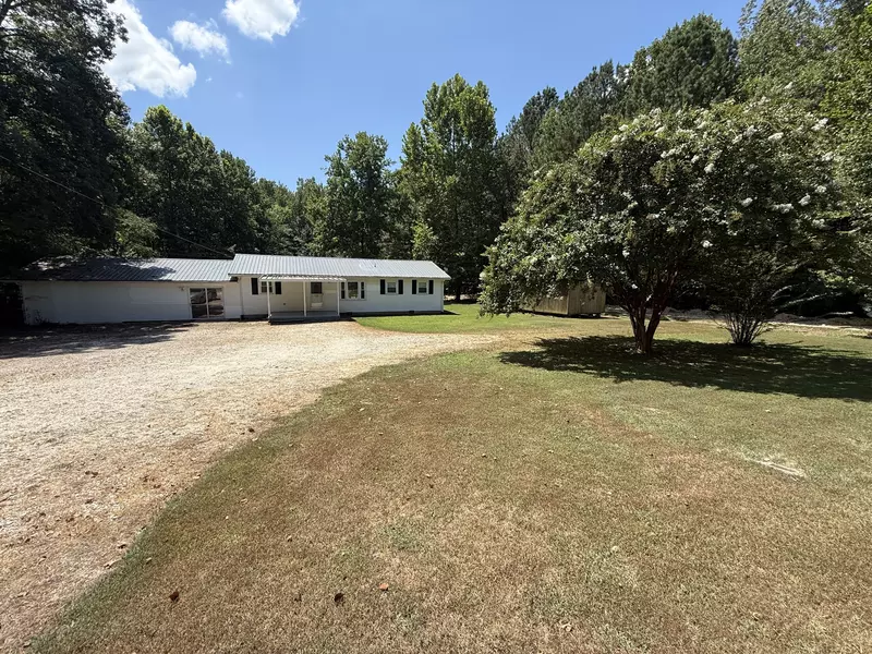 5035 Eva Rd, Eva, TN 38333