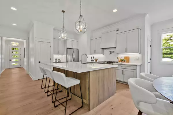 615 N 9th St, Nashville, TN 37206