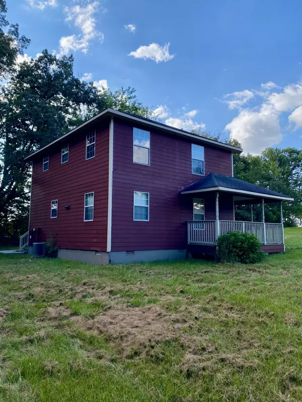 Clarkrange, TN 38553,422 Deer Lodge Hwy