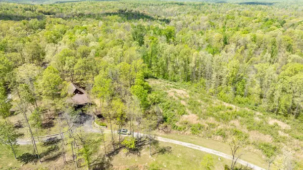 Hampshire, TN 38461,121 Emerald Dr